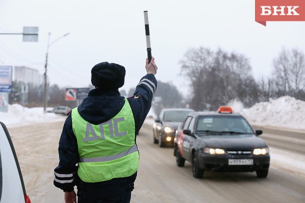 В столице Коми две трети таксистов работают без лицензии