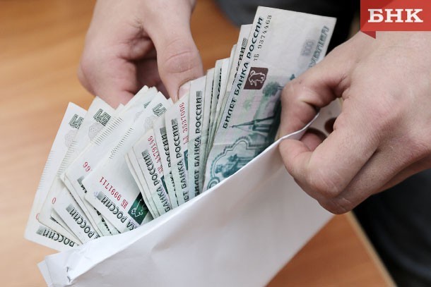 Жительница Вуктыла получила 100 тысяч рублей от мошенников и не отдала их