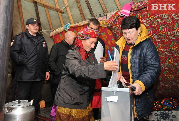 Воркутинские оленеводы приступили к досрочному голосованию