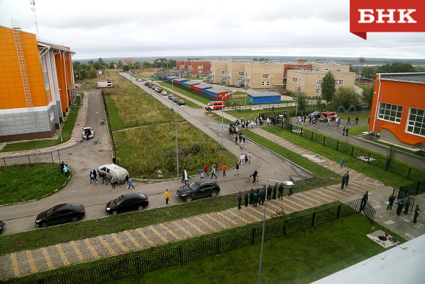Подъезд к новой школе в сыктывкарской Орбите закольцуют