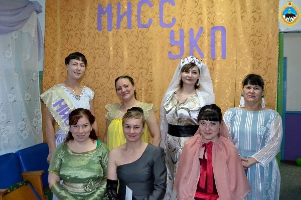 В ухтинской колонии девушкам разрешили вечерние платья и макияж
