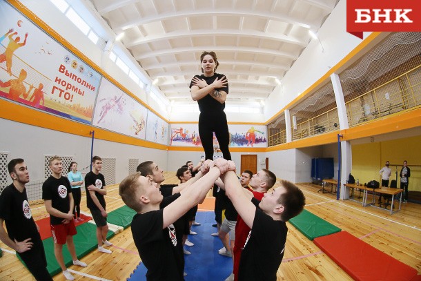 Как в Сыктывкаре тренируется и выступает единственный студенческий клуб спортивной акробатики