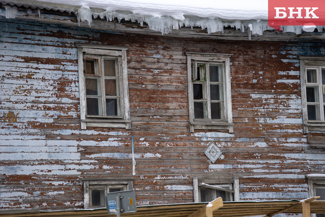 Жильцов аварийного дома в Летке отправили в «лист ожидания» расселения на 12 лет