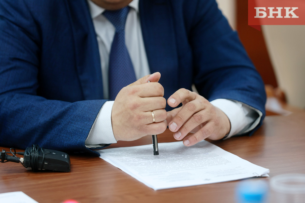 Жителю Войвожа школьного образования оказалось недостаточно, чтобы стать чиновником