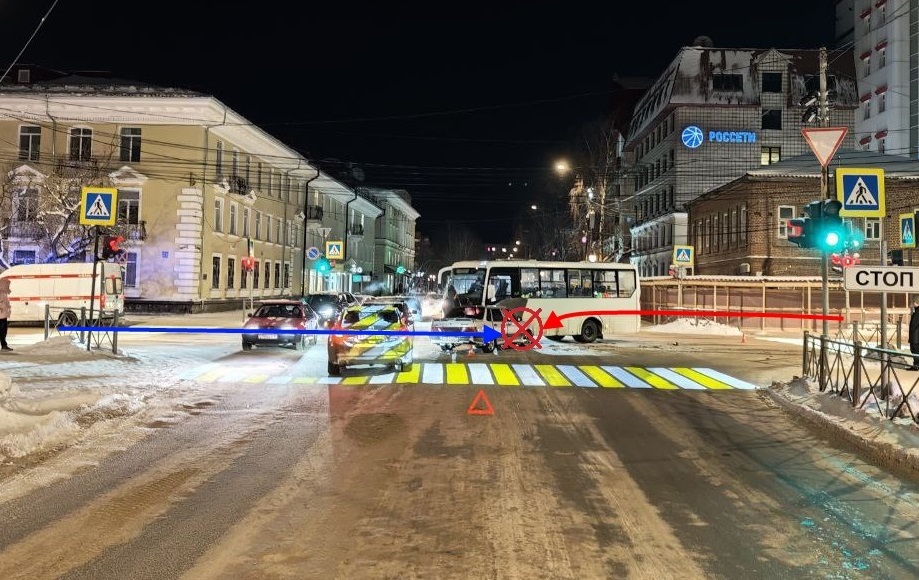 В Сыктывкаре автобус и ВАЗ не поделили перекресток