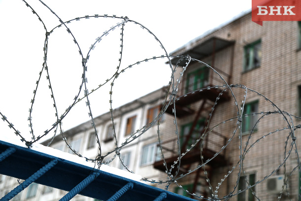 За создание ячейки запрещенного движения в ухтинской колонии осудили двух заключенных