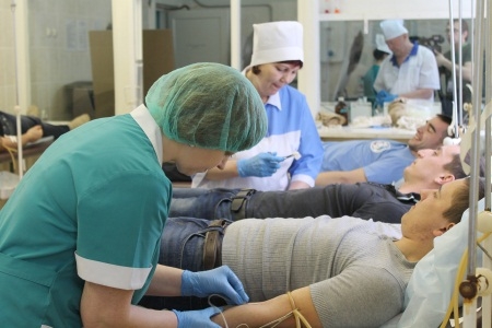 Работники Ухтинской станции переливания крови обратились за помощью к Сергею Гапликову