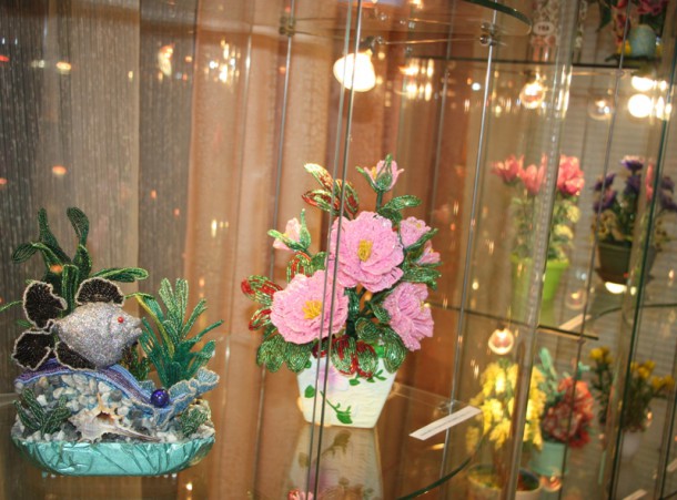 Около 170 уникальных изделий из бисера представлены на выставке в Сыктывкаре