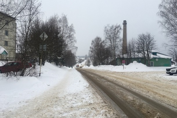 Житель Объячево получил штраф за снег на дороге 