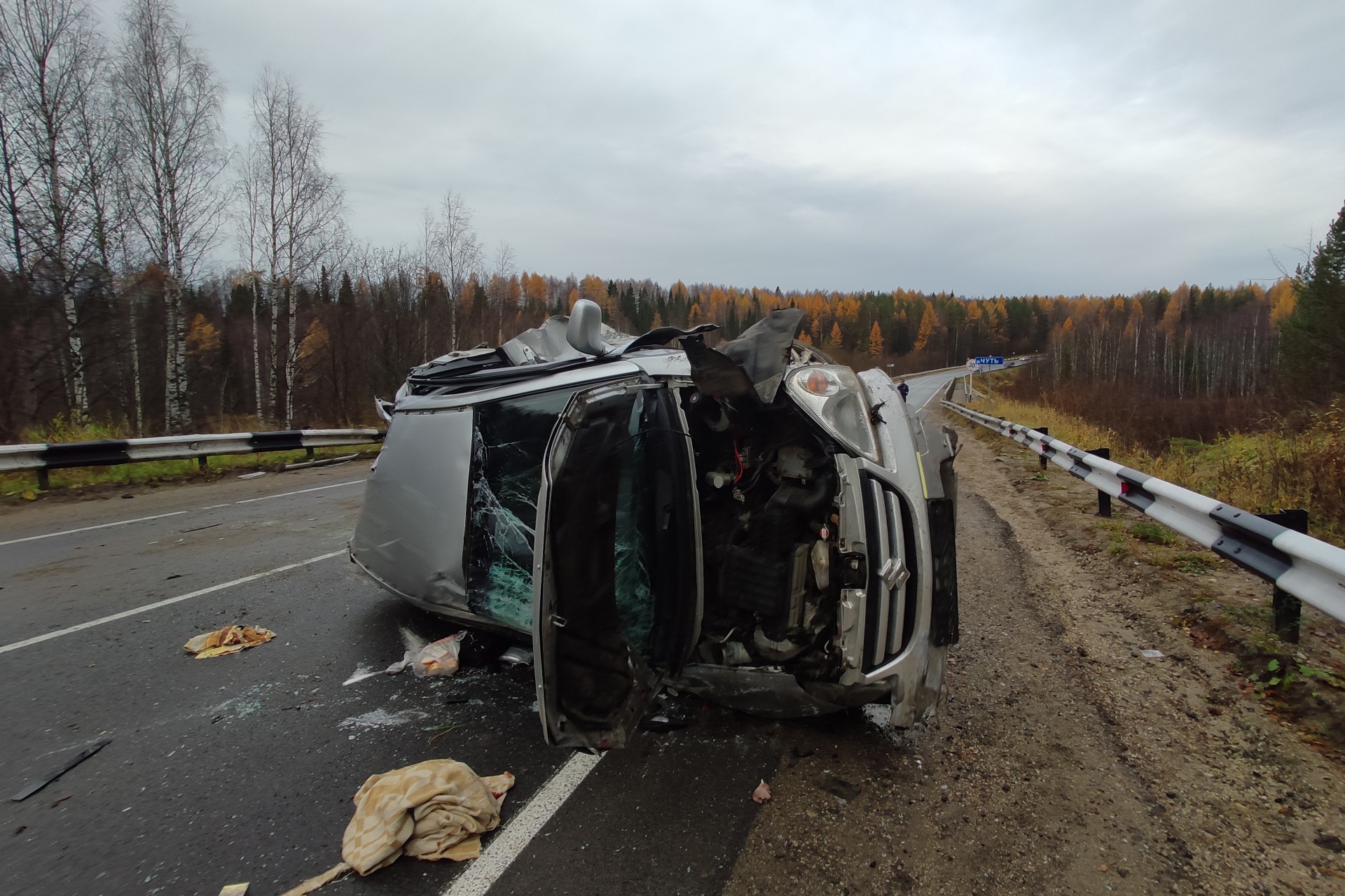 Под Ухтой перевернулась иномарка « БНК