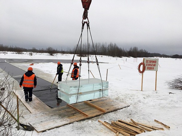 Специалист оценил качество льда для новогодних городков в Сыктывкаре