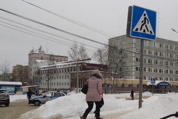 Защита улицы. Первомайская 21 Сыктывкар полиция. Первомайская 21 Сыктывкар. Полиция Сыктывкар здание. УМВД Сыктывкар здание.