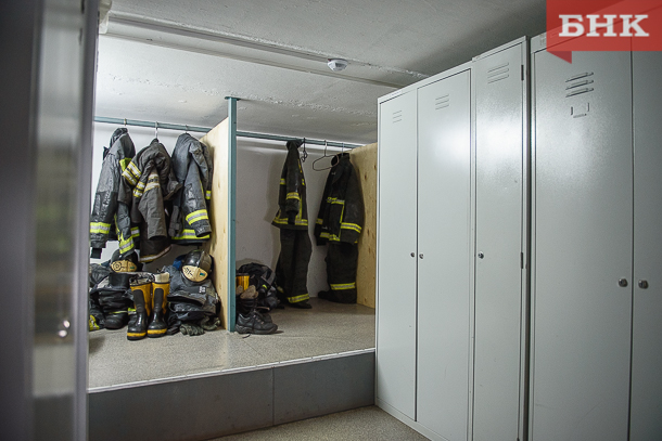 Шкаф для боевой одежды пожарного