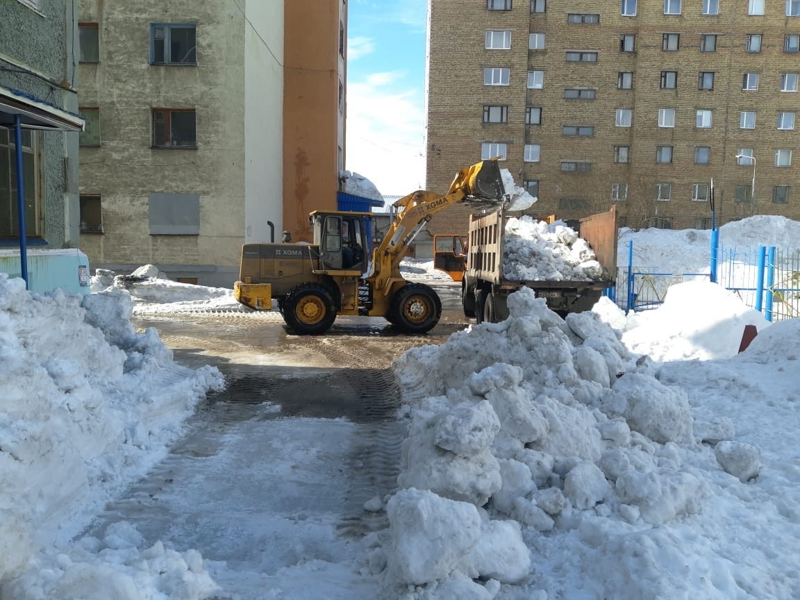 В Воркуте коммунальщики ведут борьбу с последствиями паводка и  несознательными автовладельцами « БНК