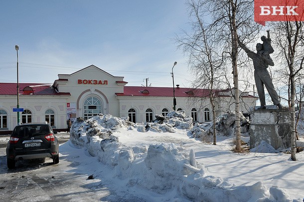 В буфете железнодорожного вокзала Воркуты продавали просроченную еду