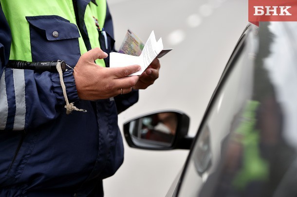 В Коми возобновляется прием экзаменов на право управления авто