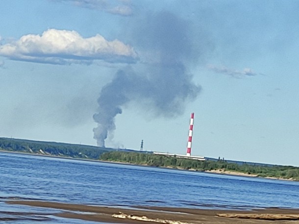 В Печоре тушили свалку