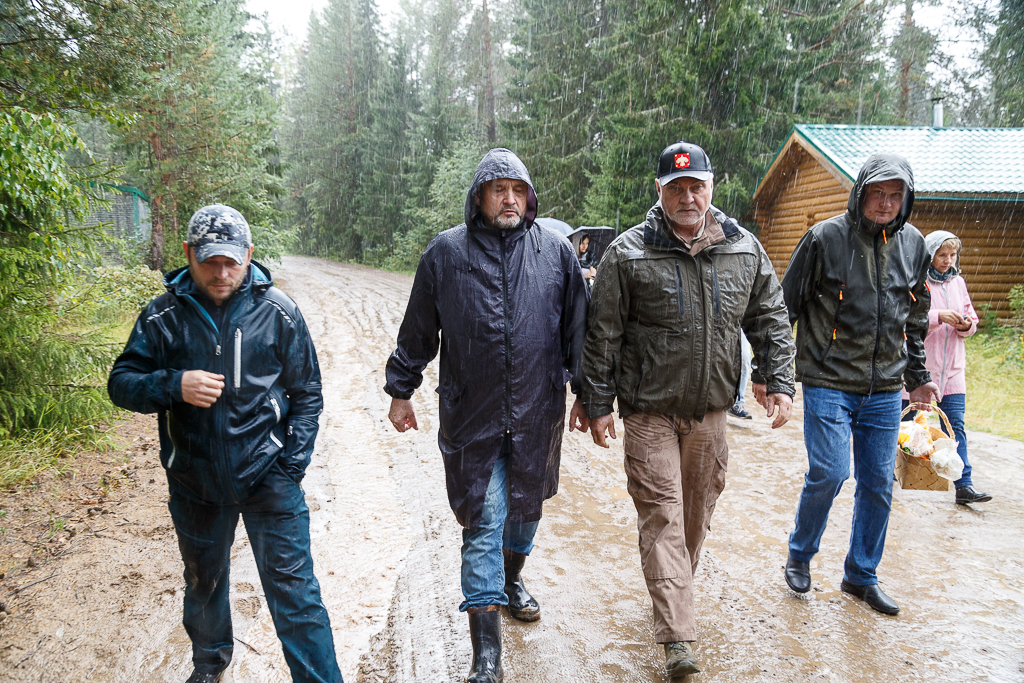 Погода в троицко печорском. Якша Троицко-Печорский район. Лосиная ферма в Коми Троицко-Печорске. Коми Троицко Печорский район Якша. Школа Якша Троицко Печорский район.