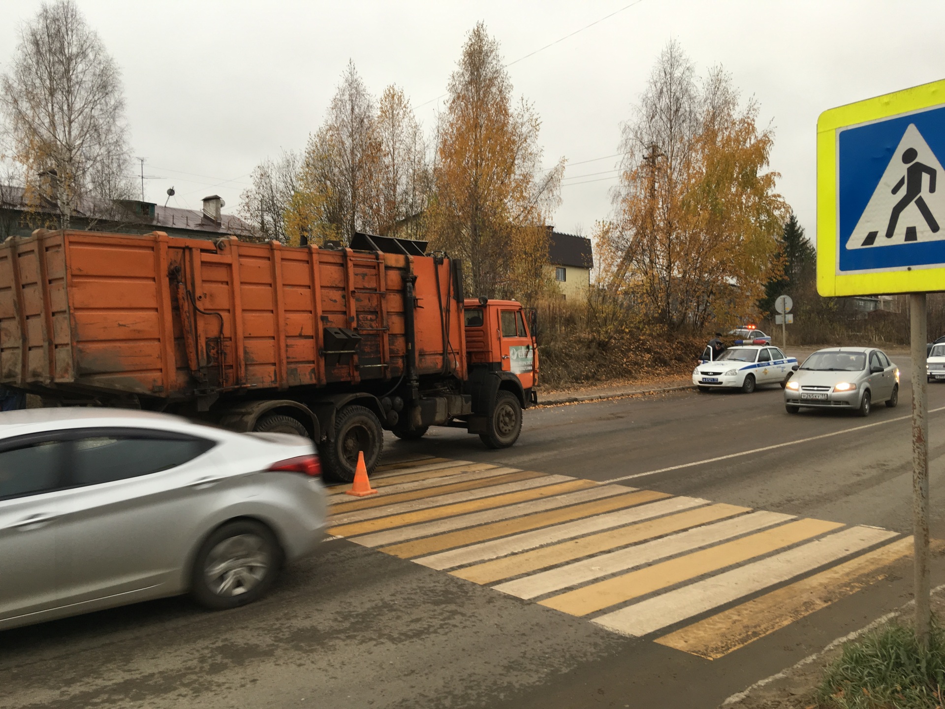 В Сыктывкаре школьник попал под мусоровоз « БНК