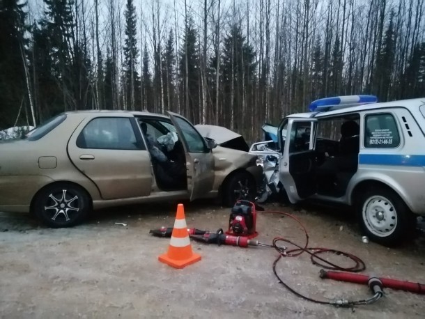 В ДТП под Печорой погиб полицейский