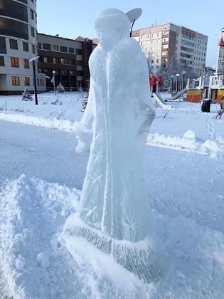 В Усинске покалечили Снегурочку