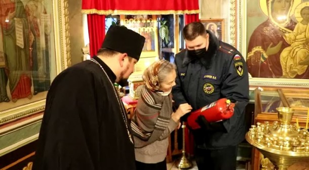  В Коми священникам напомнили правила пожарной безопасности