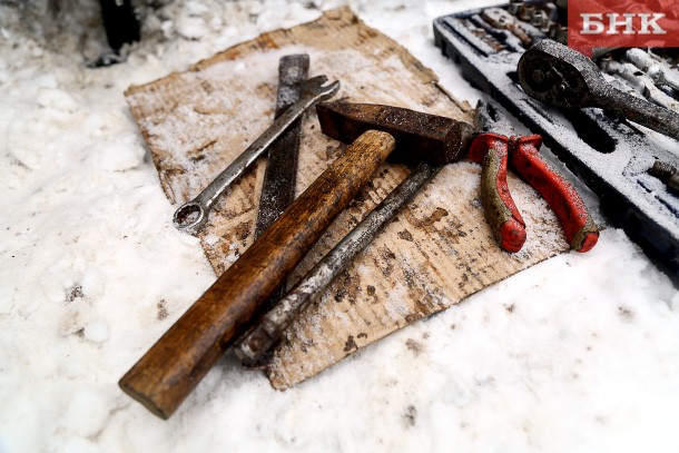 Удар молотком по голове отправил сыктывкарца на два года в колонию