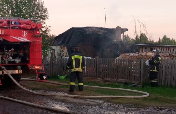 В Сыктывдинском и Усть-Куломском районах две семьи остались без жилья из-за пожаров