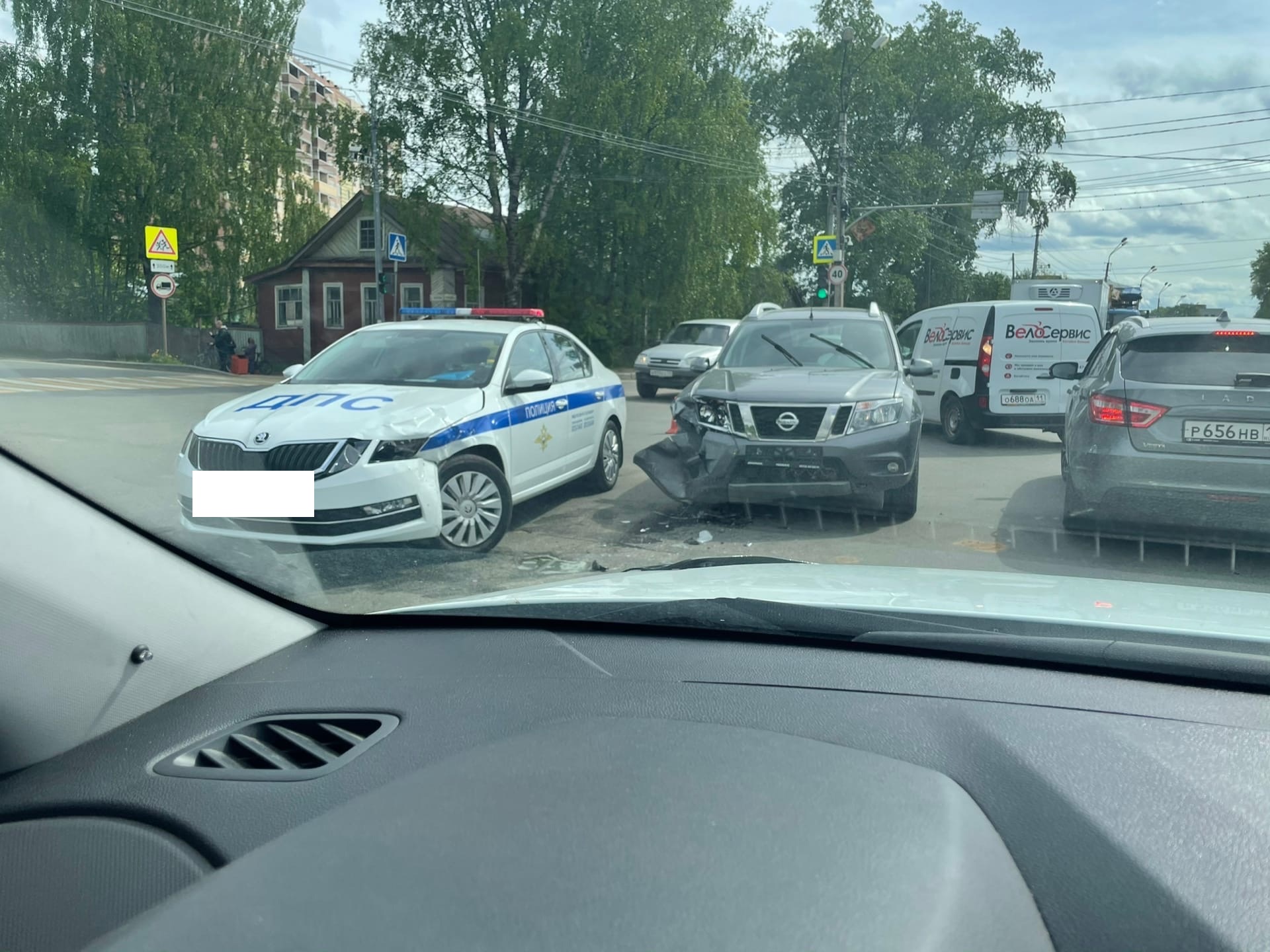 В Сыктывкаре полицейская машина стала участником ДТП « БНК