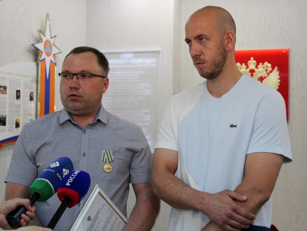 Двоих жителей Корткеросского района наградили за спасение утопающих