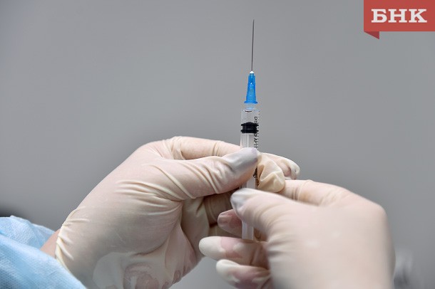 Медики ответили на часто задаваемые вопросы о вакцинации от COVID-19