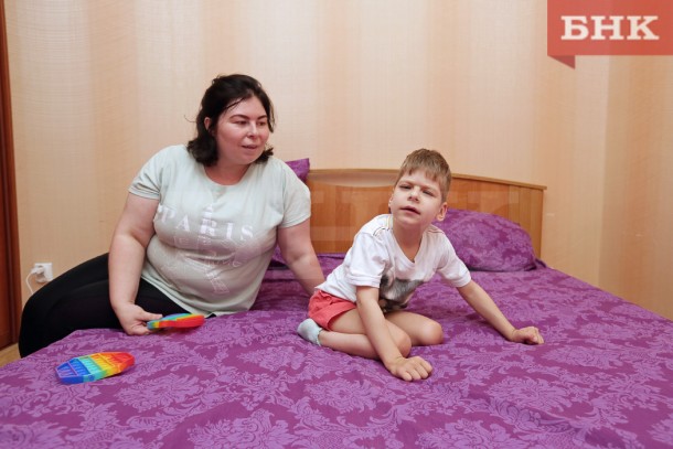 «Спасти ребенка»: пятилетней Лизе Процик с ДЦП из Воркуты нужна помощь