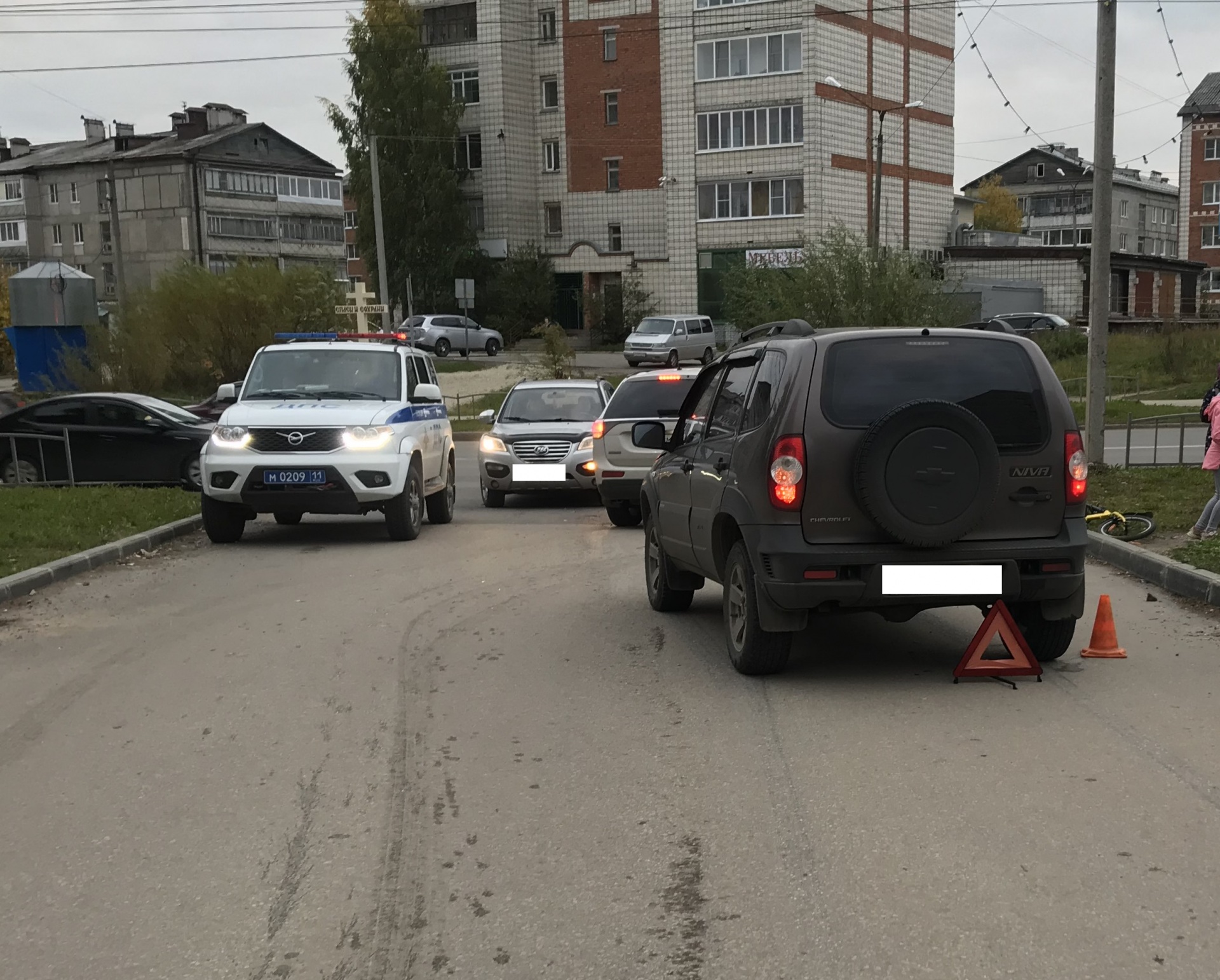 В Сыктывкаре девочка сломала копчик при столкновении с «Нивой» « БНК