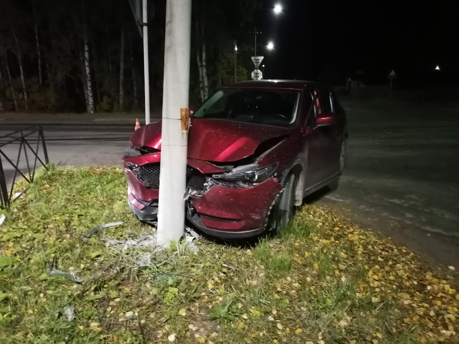 В Сосногорске пьяный водитель устроил ДТП с иномаркой и ЛЭП « БНК