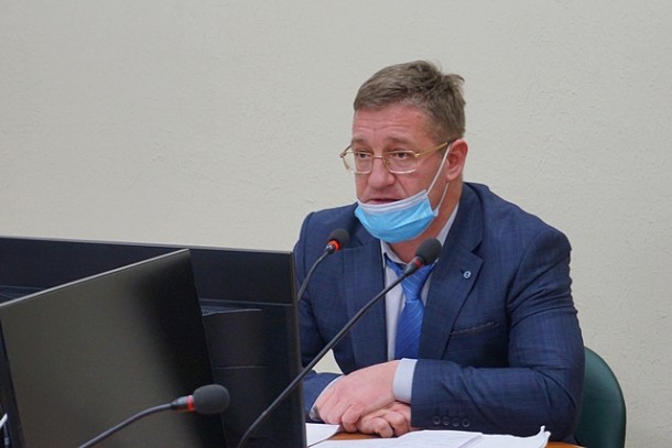 Александр Можегов раскритиковал управляющие компании Сыктывкара за снежные дворы