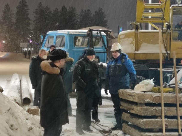 Владимир Уйба провел в Печоре совещание по вопросам устранения аварии на теплотрассе и ликвидации ее последствий
