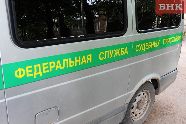 Сыктывкарские приставы арестовали Mercedes за долг в миллион рублей