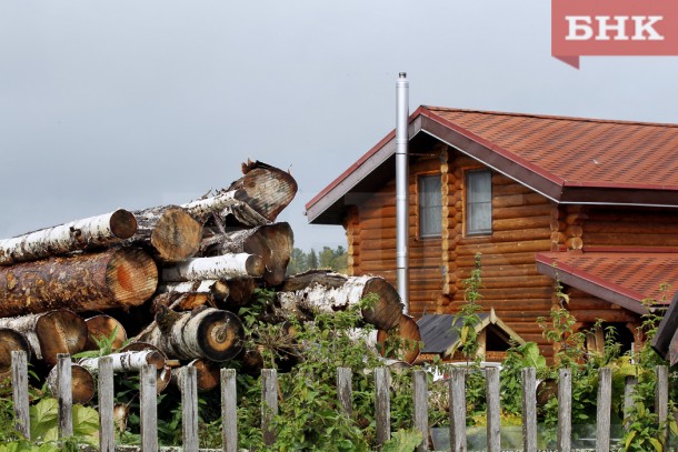 Жителям Коми разъяснили, как купить дрова по льготной цене