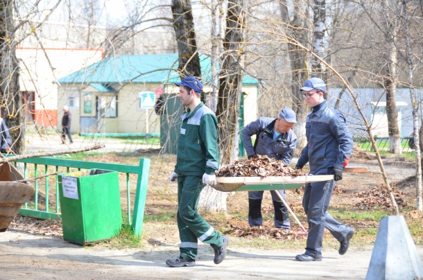 Сотрудники Жешартского ЛПК вышли на субботник