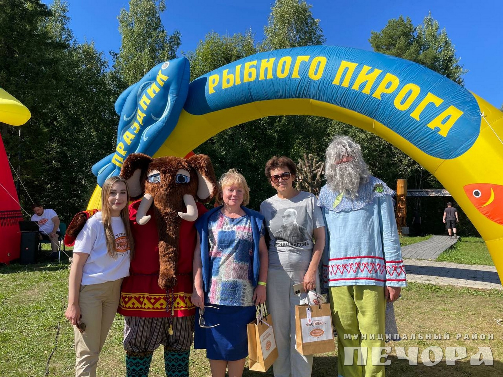 Погода печора коми сегодня. Черинянь гаж в Печоре. Марийское подворье. Выставка Черинянь. Выставка Черинянь национальный музей Коми.