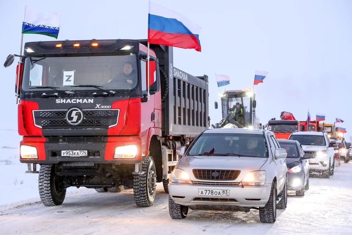 По дороге Нарьян-Мар — Усинск проехали первые машины | 28.12.2022 |  Сыктывкар - БезФормата