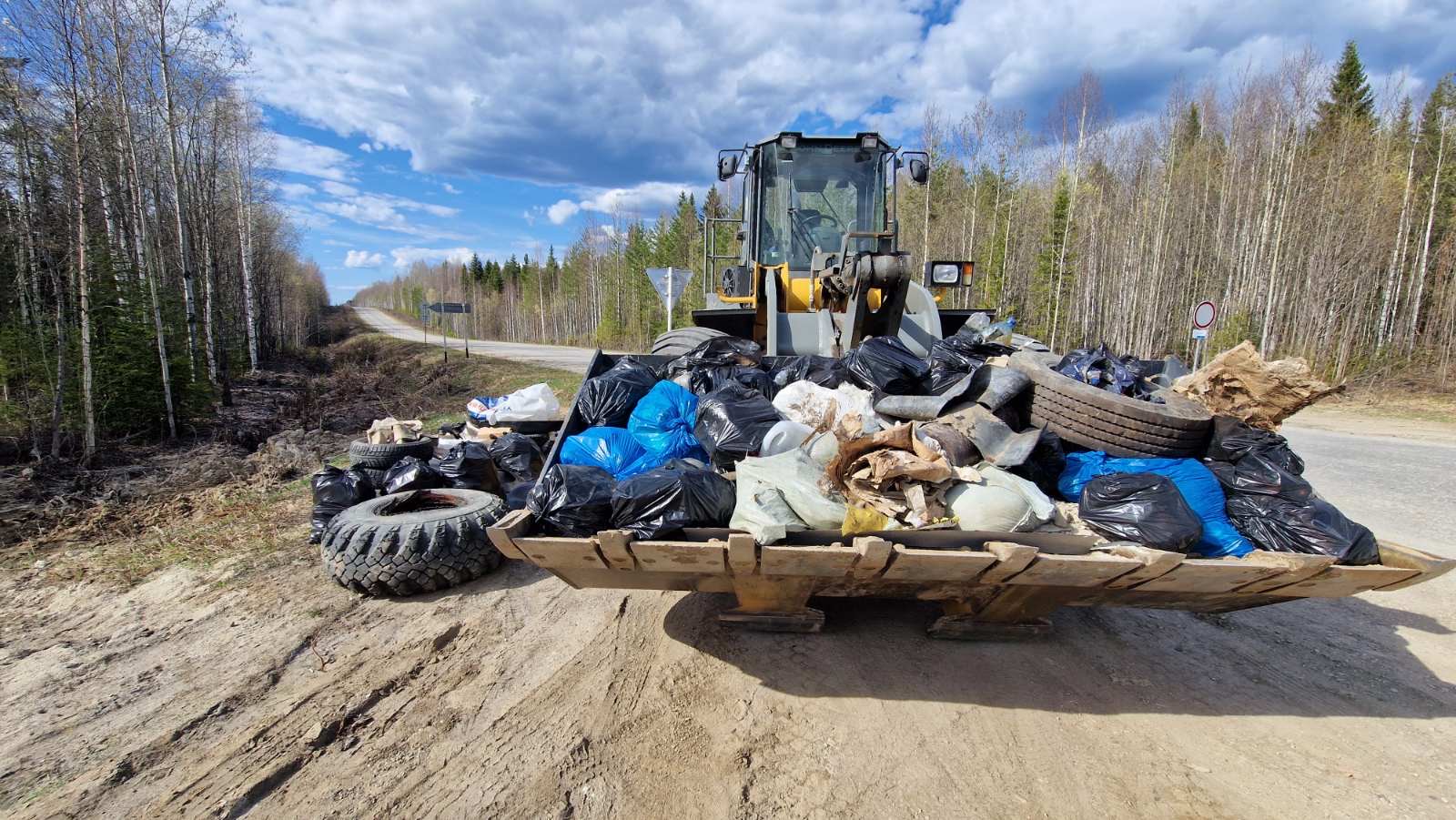 Более 377 кубометров мусора вывезли после экологических субботников в Коми  сотрудники ООО «Газпром трансгаз Ухта» « БНК