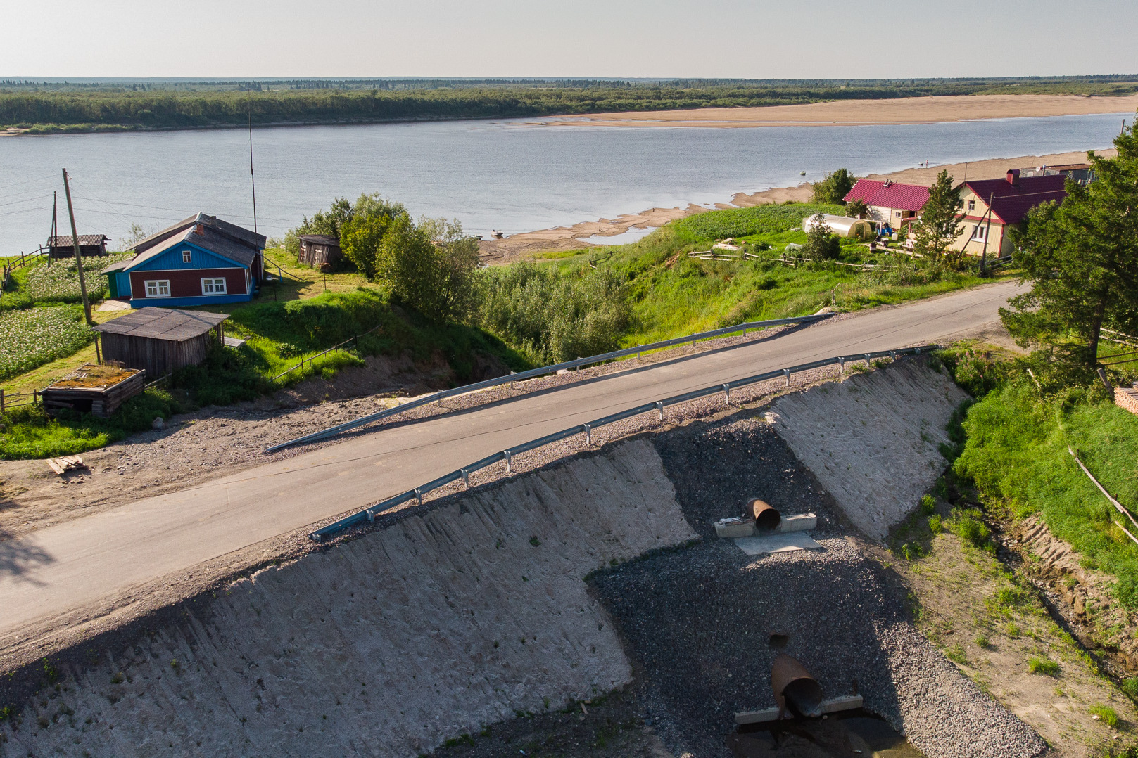 В усинской деревне Новикбож завершился ремонт дорожного покрытия « БНК