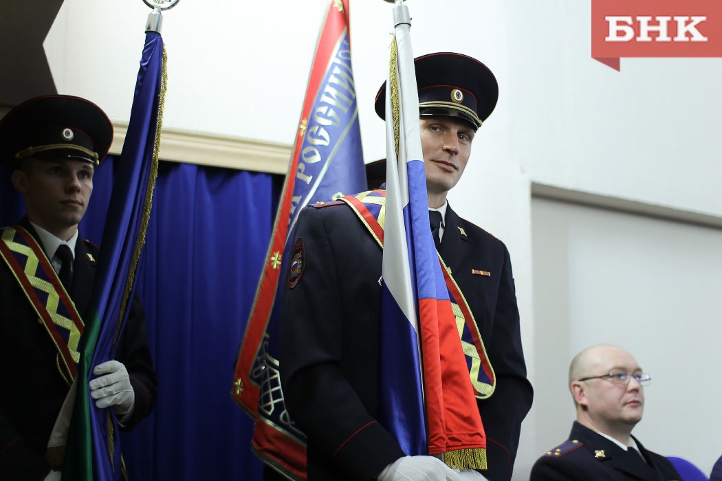 В Коми наградили сотрудников ППС