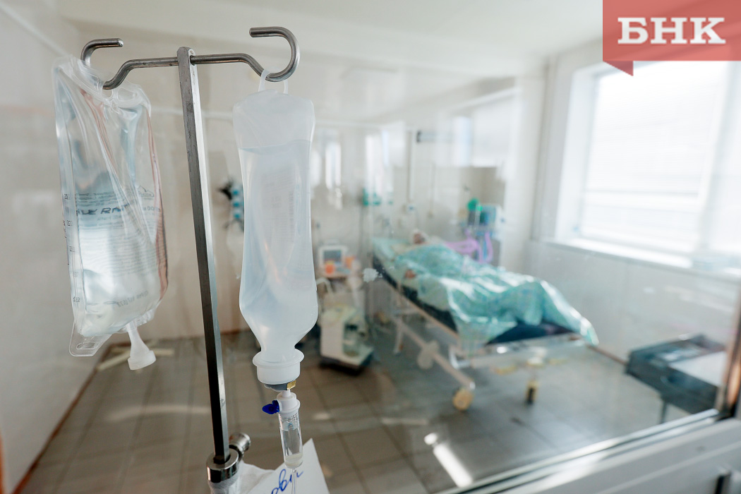 Эжвинец поднял друга за ноги над асфальтом и придавил его