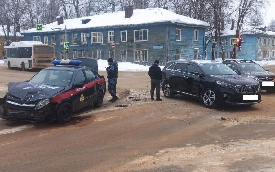 В Росгвардии раскрыли обстоятельства ДТП со служебной машиной в Сыктывкаре