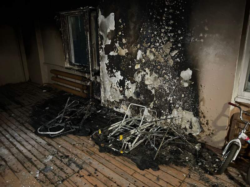 В Усинске осудили поджигательницу коляски и санок