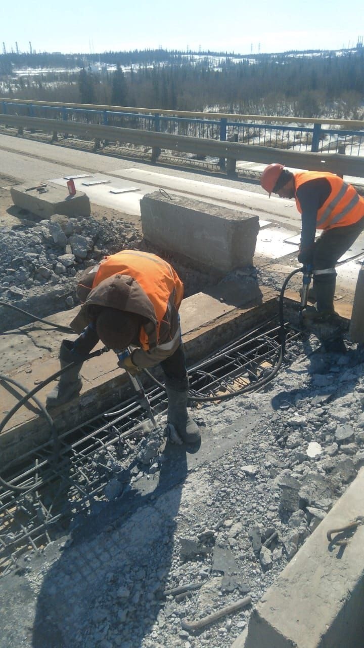 
В Усинске и Корткеросском районе ремонтируют мосты