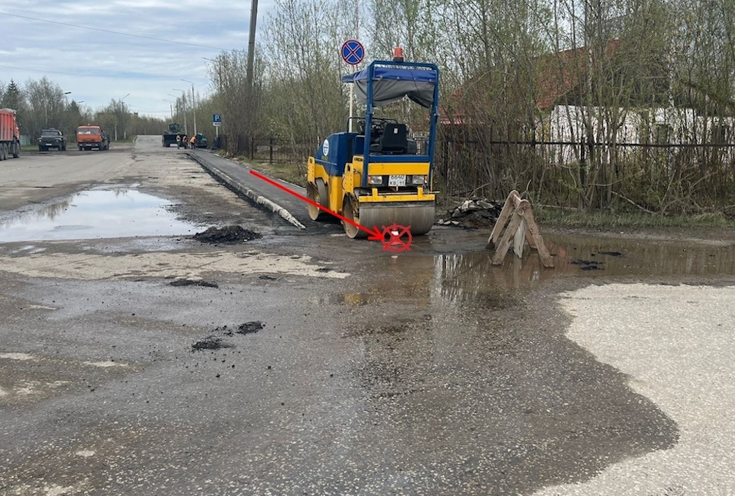 В Усинске пешеход попал под каток