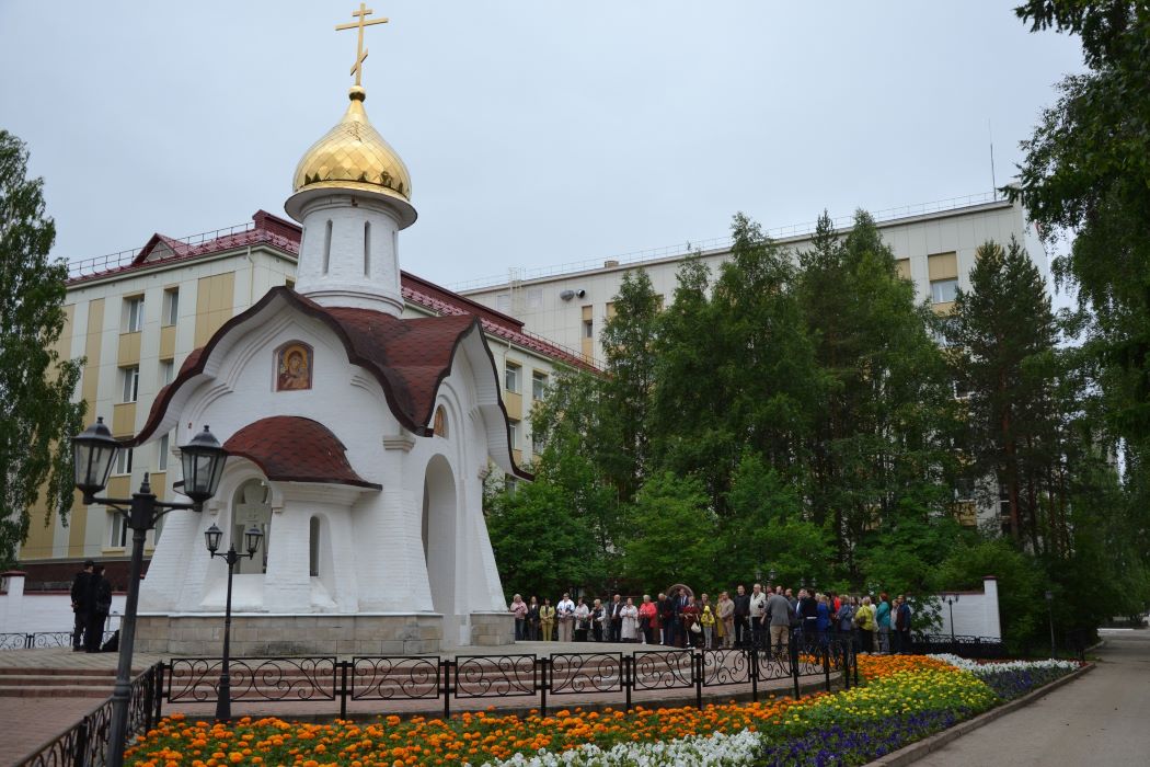 В Ухте почтили память погибших в торговом центре «Пассаж»